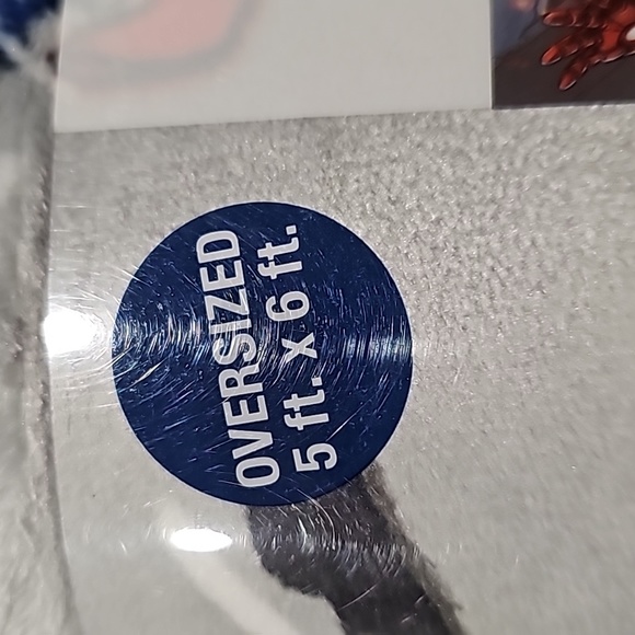 NWT Capitan America Big Plush throw - Picture 4 of 7